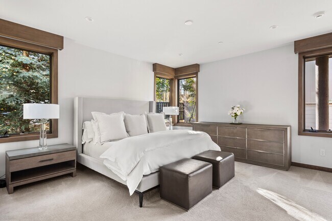 Building Photo - 522 Spruce St