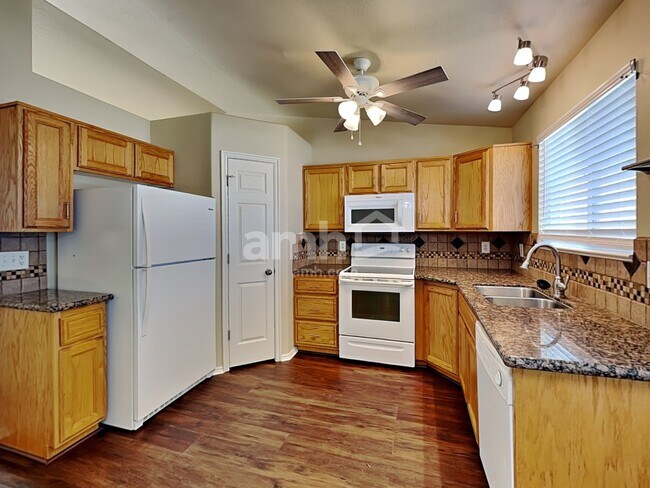Building Photo - 643 N 1725 W