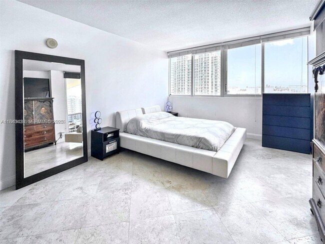 Building Photo - 7929 West Dr