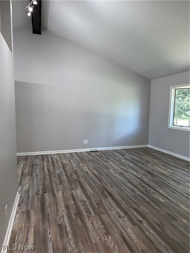 Building Photo - 13187 Yager Dr