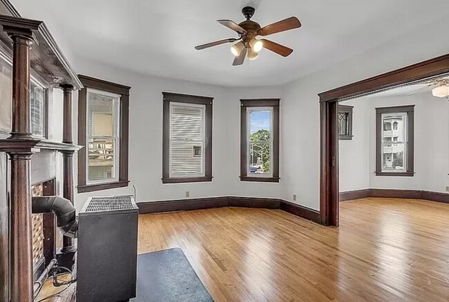 Building Photo - 62 Hamilton St