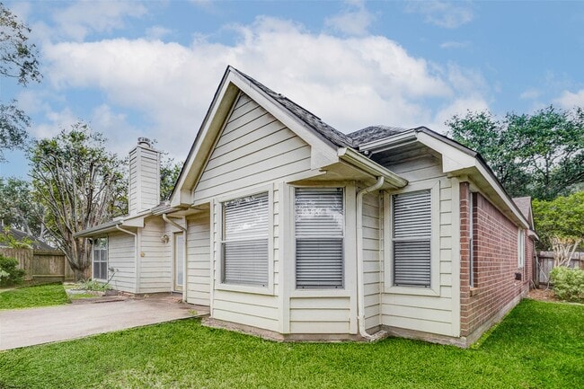 Building Photo - 4506 Silverlake Dr