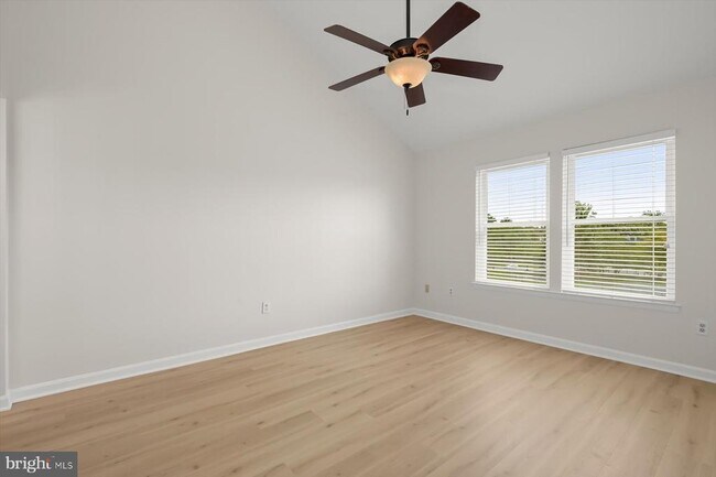 Building Photo - 7758 Mayfair Cir