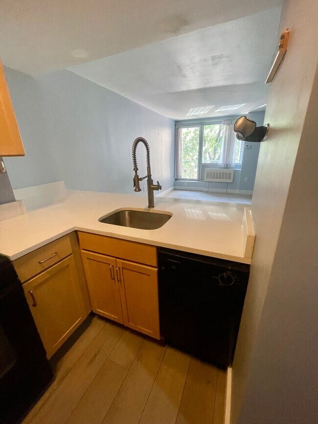 Building Photo - Spacious Efficiency with Modern Amenities, SW Waterfront Location, Fitness Room, Pool and Concier...
