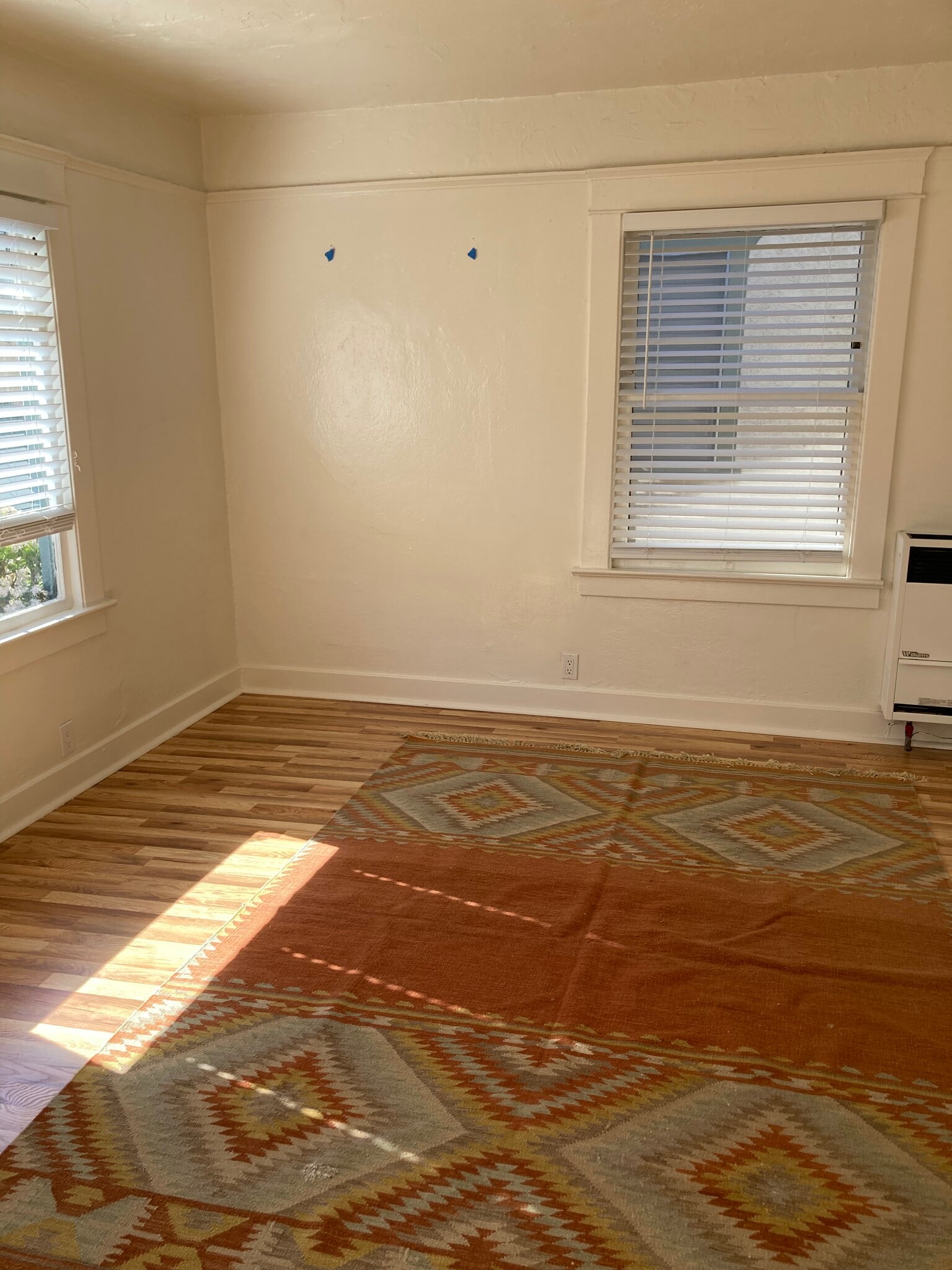 Building Photo - 129 S Broadway