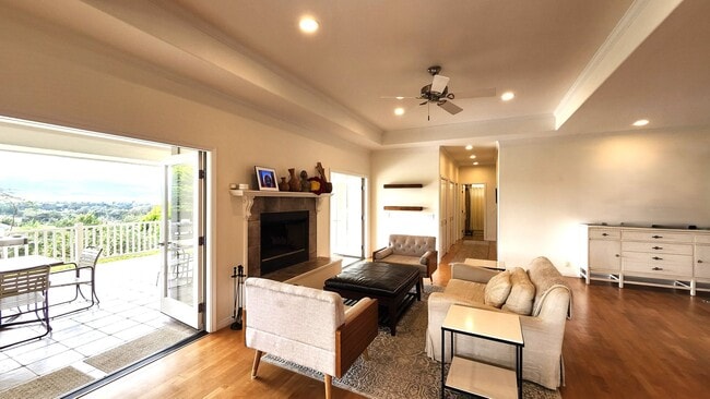 Building Photo - Romancini