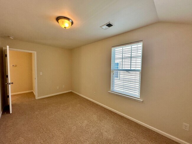 Building Photo - 840 Parnell Ct
