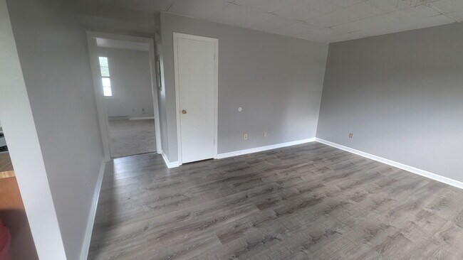 Building Photo - 430 Britton Ave