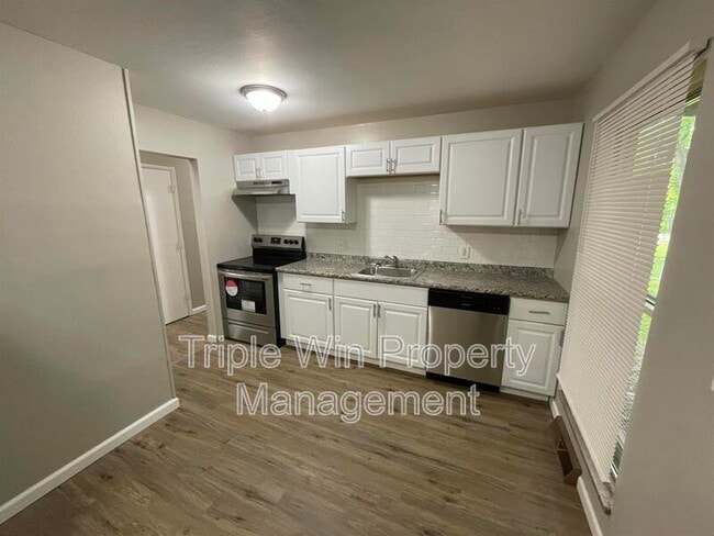 Building Photo - 2022 Northaire Ln