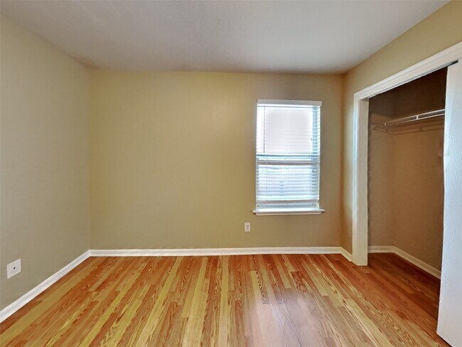 Building Photo - 11827 Tierra Palms Ct