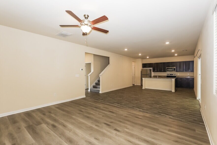 Building Photo - 203 Hamilton Pointe Dr