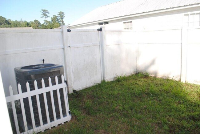 Building Photo - The Pines of St. James