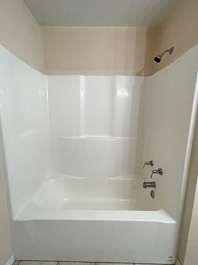 Building Photo - 1190 Bernice Ln