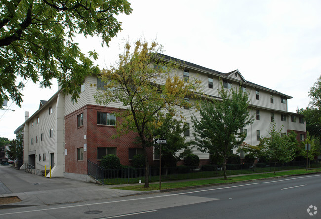 Building Photo - Hilyard House Apartments