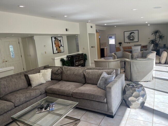 Building Photo - 76829 Iroquois Dr