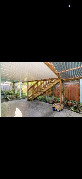 Building Photo - 945 9th St