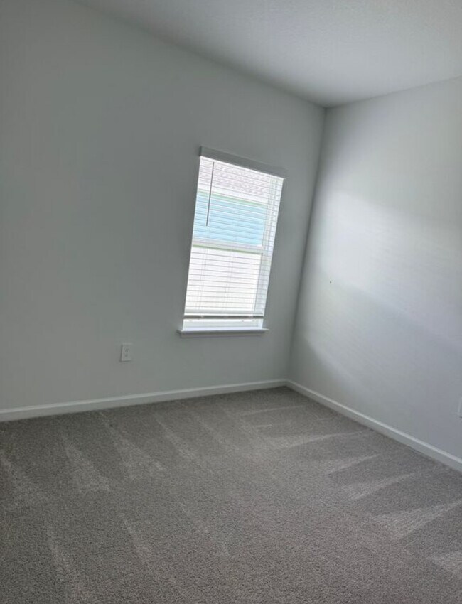Building Photo - 6933 SW 89th Ln