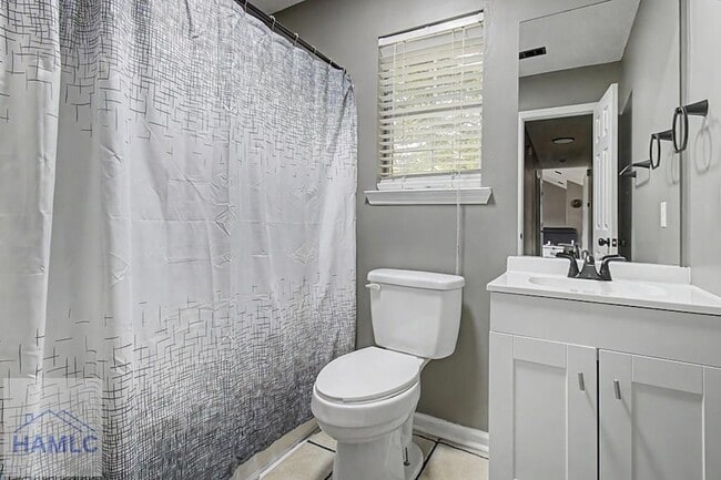 Building Photo - 291 Sabreena Cir