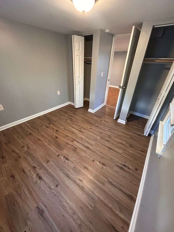 Building Photo - 240 Riverview Ave