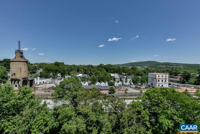 Building Photo - 200 Douglas Ave