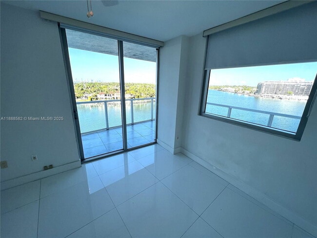 Building Photo - 6700 Indian Creek Dr