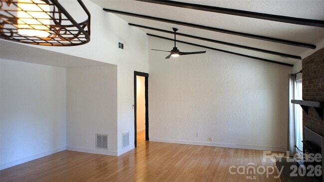 Building Photo - 4400 Woods End Ln