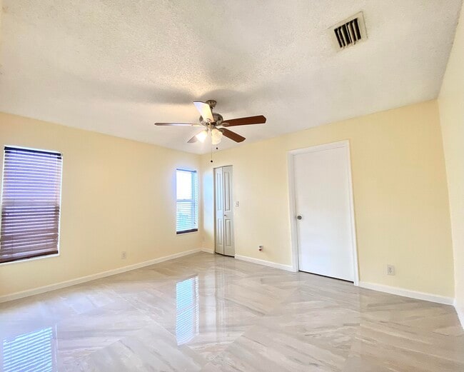 Building Photo - 5314 Blueberry Hill Ave