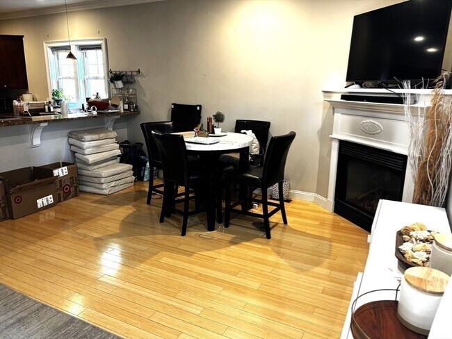 Building Photo - 18 Knowlton St