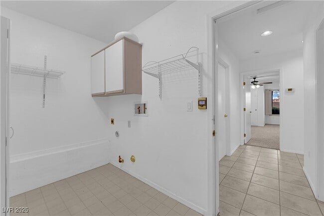 Building Photo - 9424 W Gold Mountain Ave