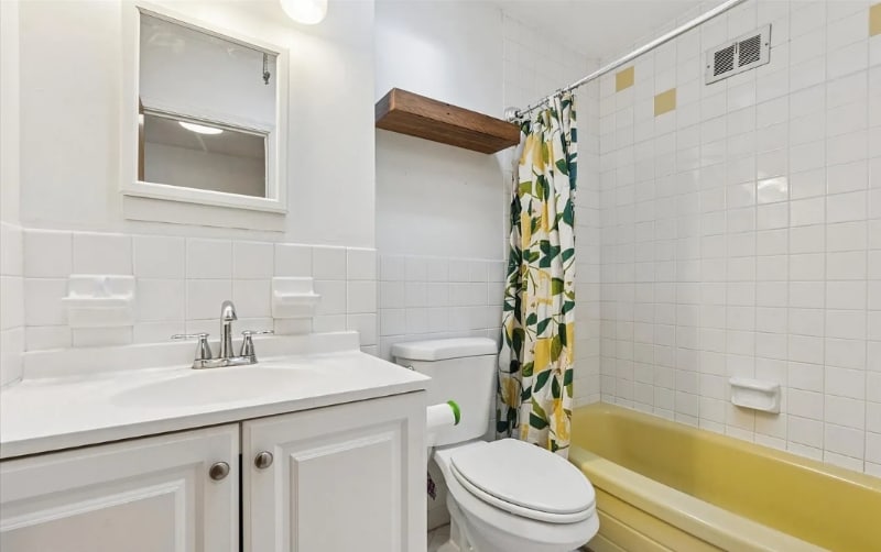 Building Photo - 7504 Valley Ave