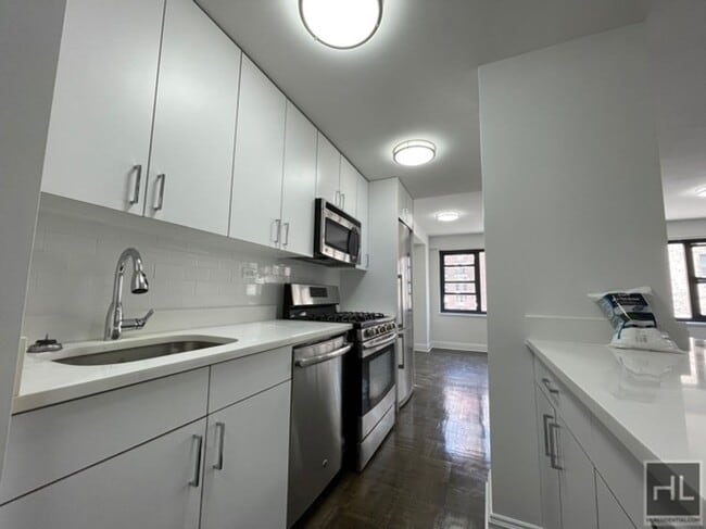 Building Photo - EAST 56 STREET