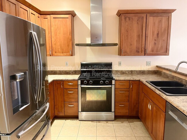 Building Photo - 37 French Cross Rd