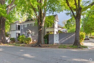 Building Photo - Spacious 1/1 Condo w/ Enclosed Patio & Off...
