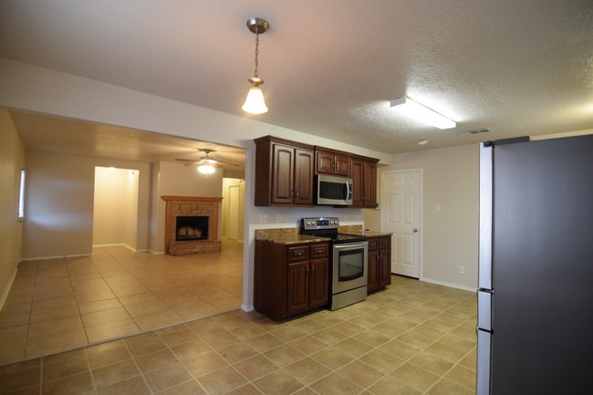 Building Photo - 3509 John Haedge Dr