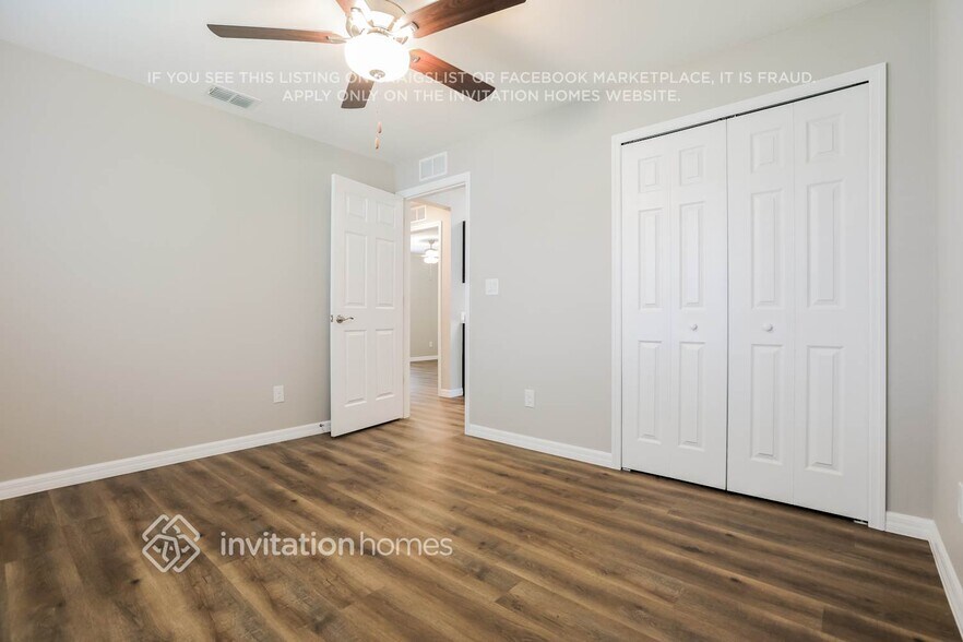 Building Photo - 23165 Lindale Ave