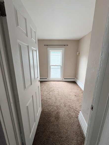 Building Photo - 158 Christiana St