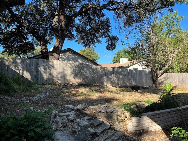 Building Photo - 5701 Shreveport Dr
