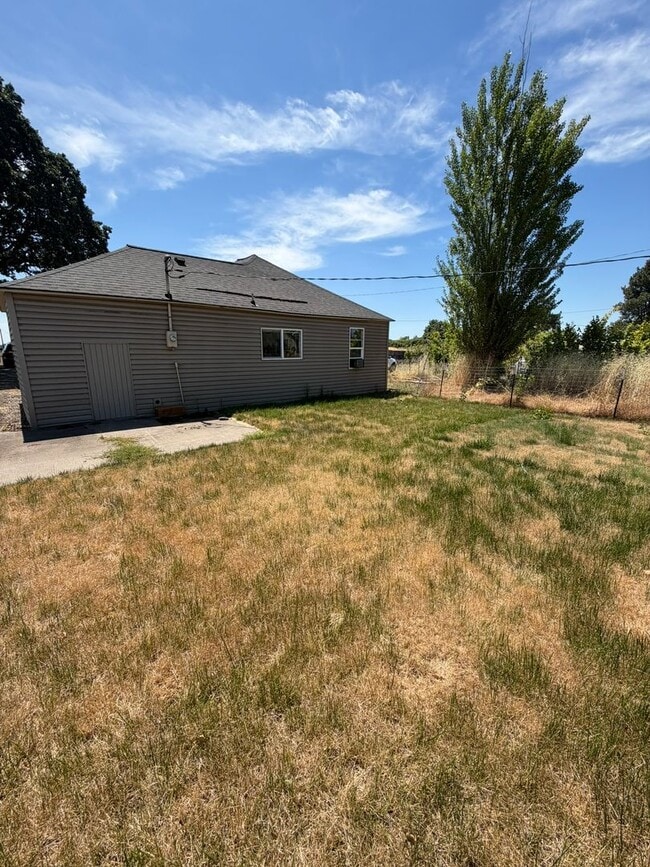 Building Photo - 3 Bedroom house on U&D Nursery Property!