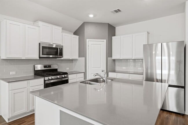 Building Photo - 127 George Kimble Cv