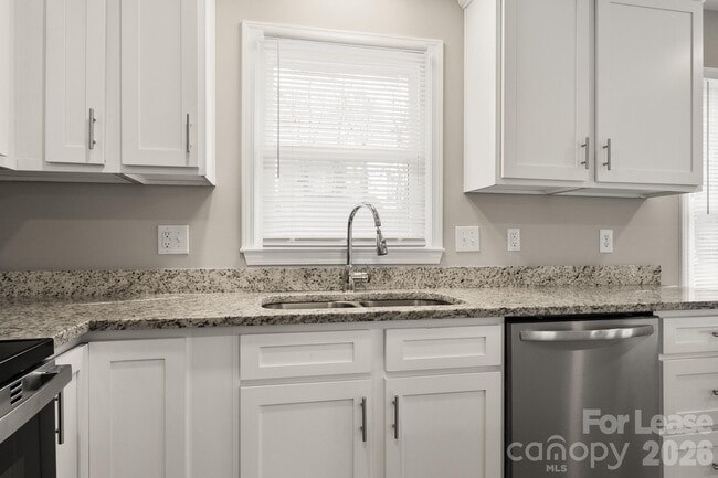 Building Photo - 11805 Harrisburg Rd