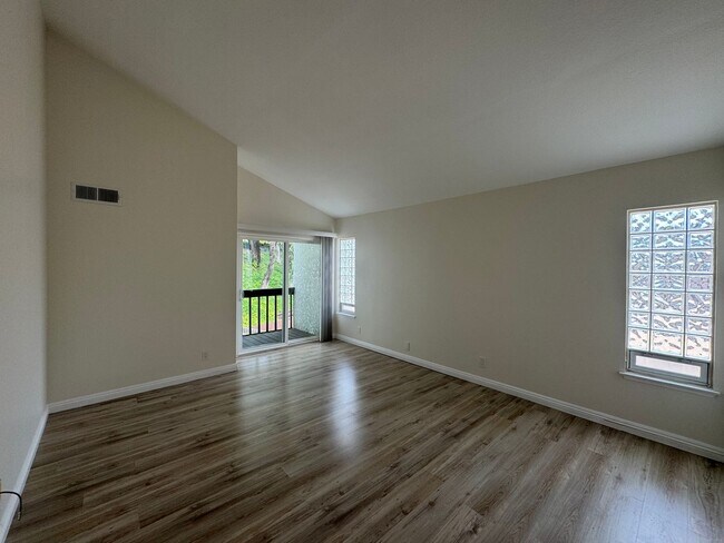 Building Photo - Beautiful 4Bd/2.5Ba Spacious Home in Missi...