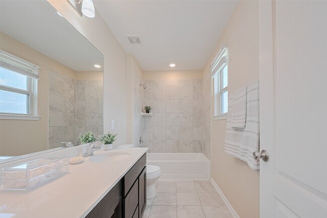 Building Photo - 25327 Cheshire Knoll St