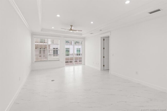 Building Photo - 47 SW Osceola St