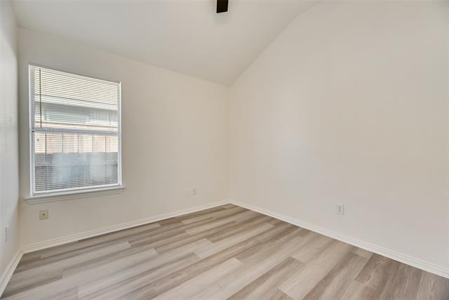 Building Photo - 1048 Port Sullivan Dr