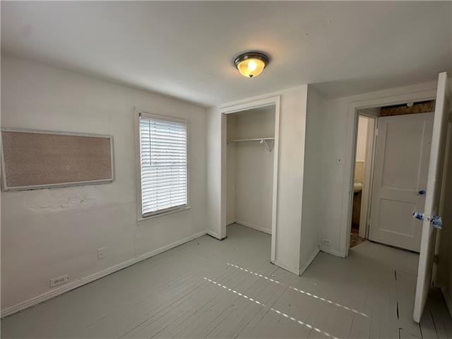 Building Photo - 806 Robinson Dr