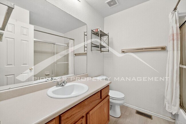 Building Photo - Spacious Home with Central AC and Gas Fire...