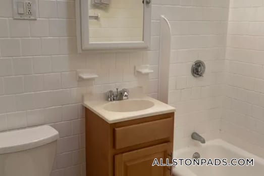 Building Photo - 20 Armington St