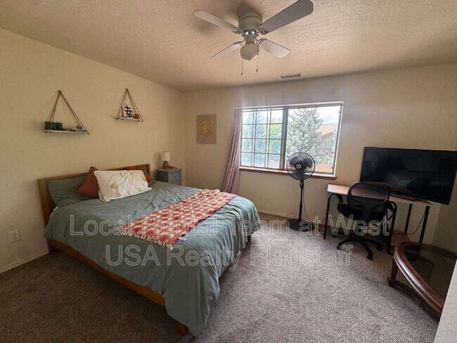 Building Photo - 1742 N Blue Spruce Cir