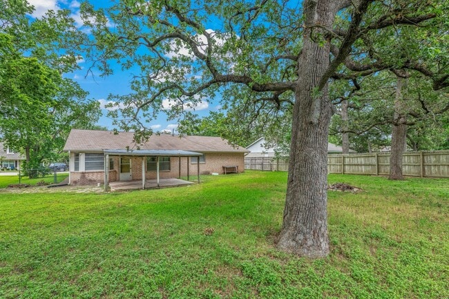 Building Photo - 1210 Neal Pickett Dr