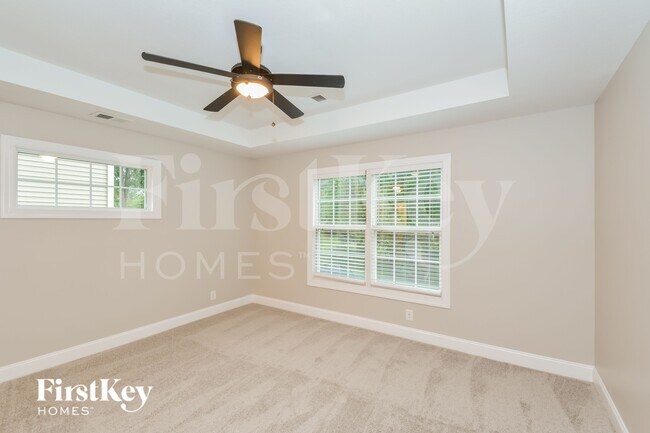 Building Photo - 450 Galvin Dr